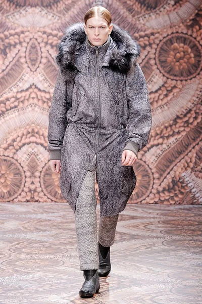 Look 4
